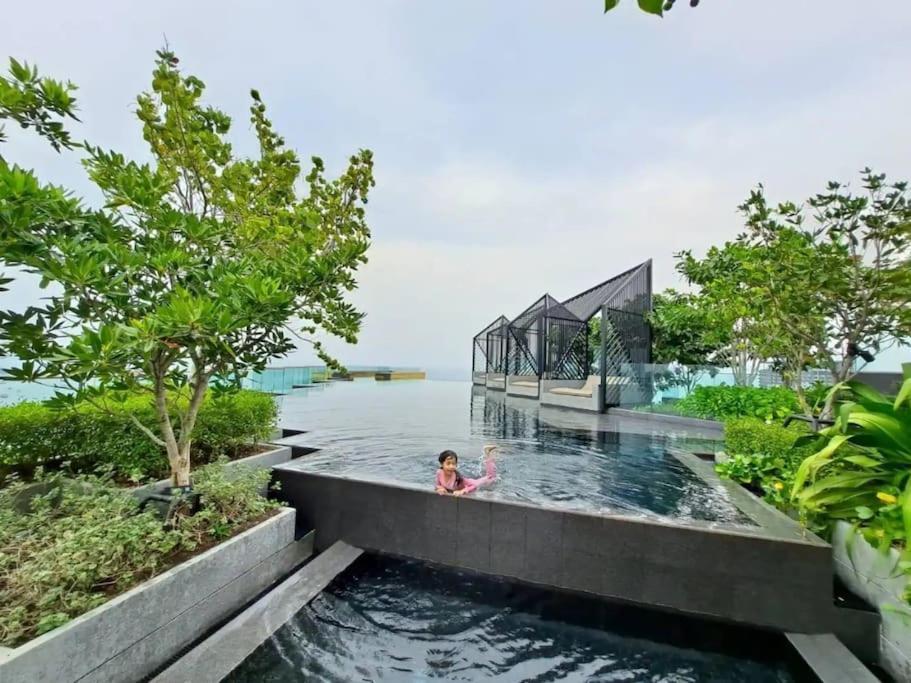 Appartement With Roof Pool *