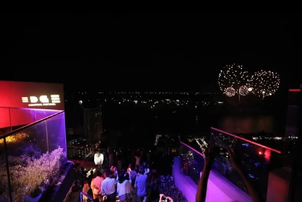 With Roof Pool Appartement