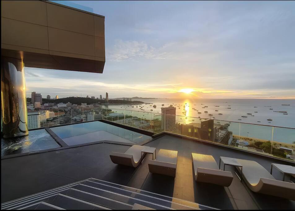 With Roof Pool Appartement