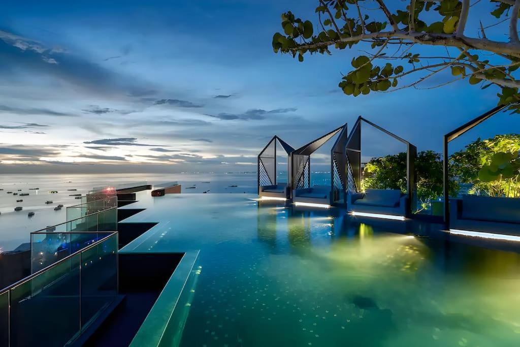 Appartement With Roof Pool